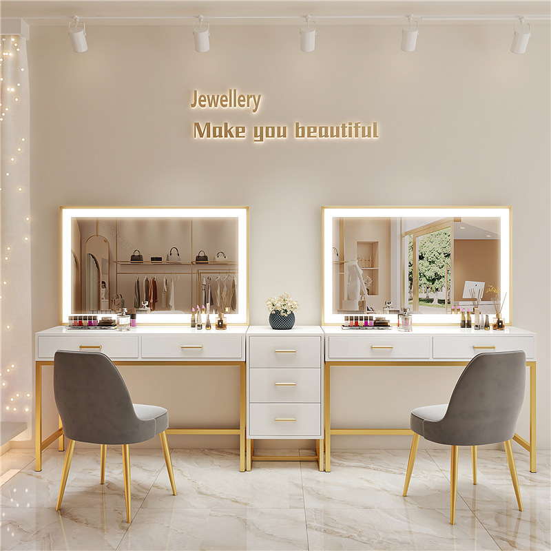 Beauty Makeup Bridal - Nail art maquilleur studio professionnel avec