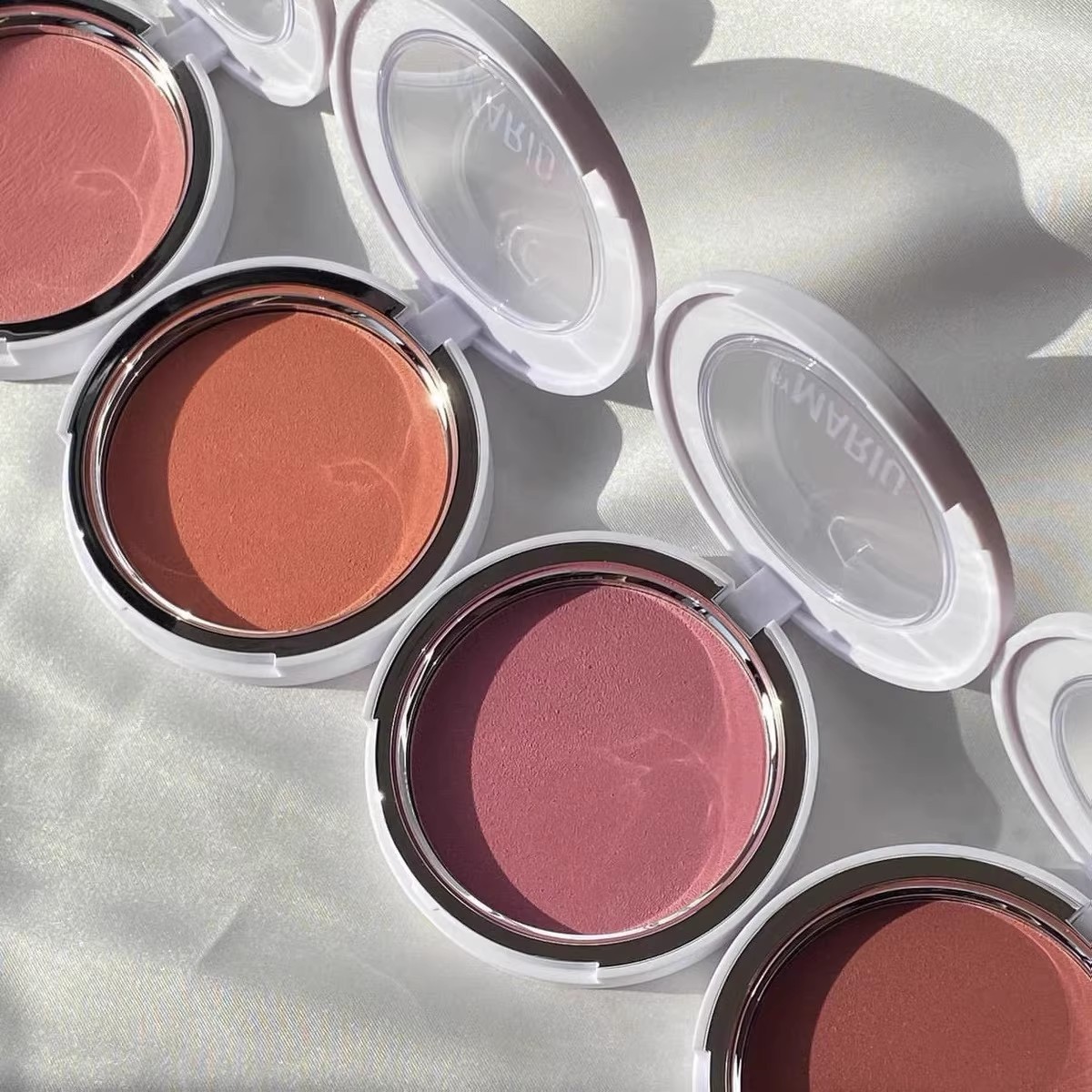 Mario Blush - Palette de fards - Huda Beauty Makeup Kit avis et prix