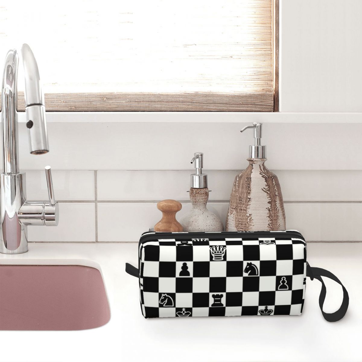 Trousse de toilette d'échecs p - Beauty Makeup Games Free avis et prix
